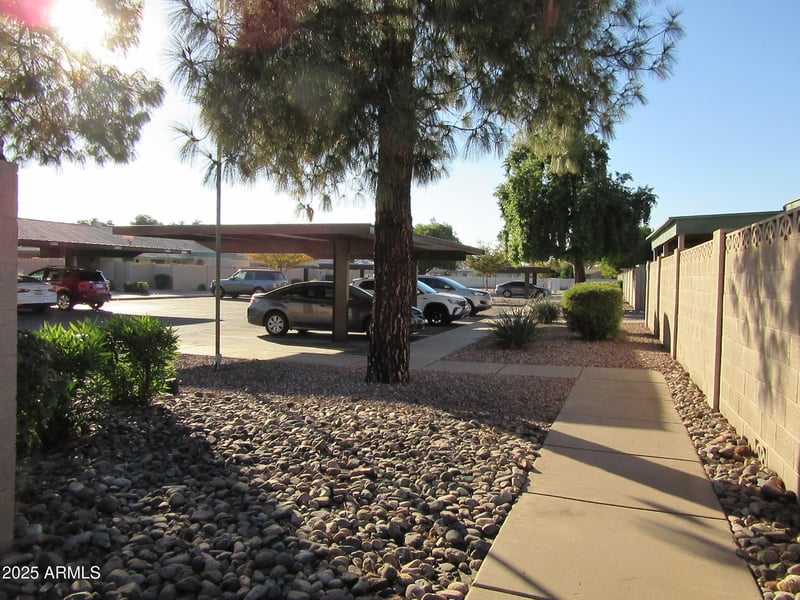 17653 N Lindner Dr, Glendale, AZ 85308