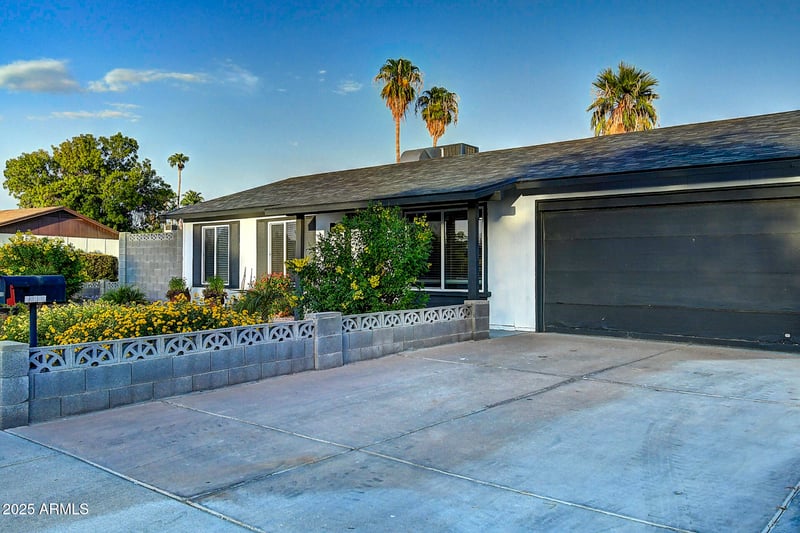 17659 Paradise Park Dr, Phoenix, AZ 85032