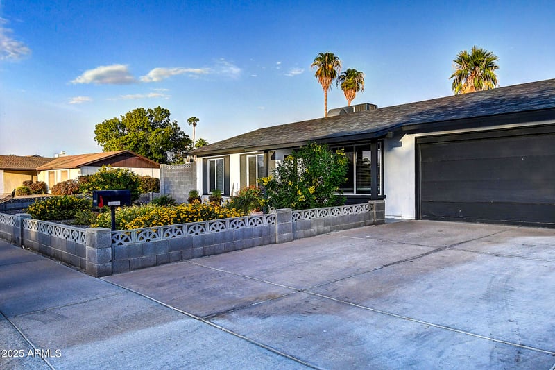 17659 Paradise Park Dr, Phoenix, AZ 85032