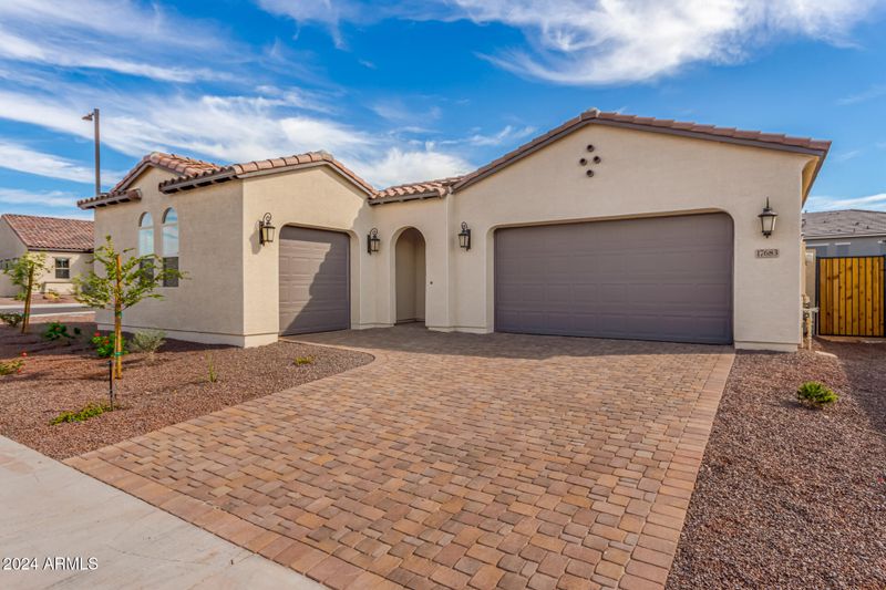 17683 W Hiddenview Dr, Goodyear, AZ 85338