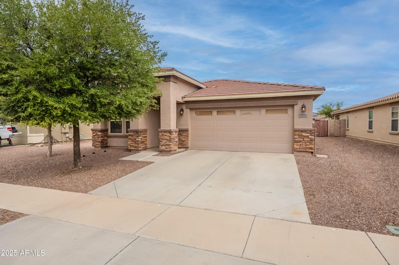 17686 Maya Way, Surprise, AZ 85387