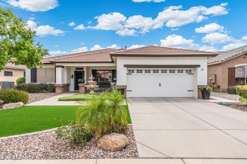 17687 Coconino Dr, Surprise, AZ 85374