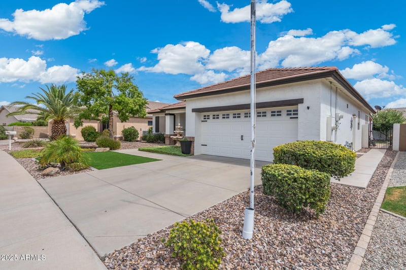 17687 Coconino Dr, Surprise, AZ 85374
