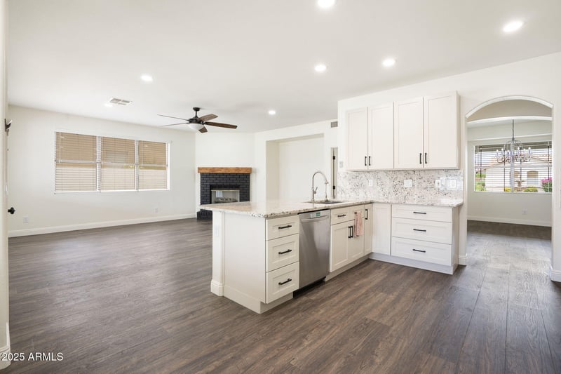 17687 Coconino Dr, Surprise, AZ 85374