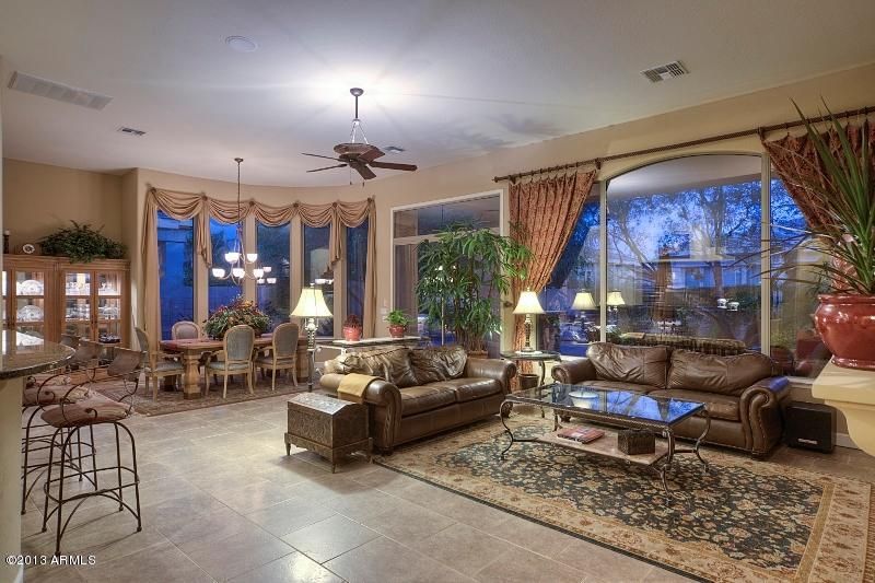 1769 W Glacier Way, Chandler, AZ 85248