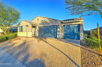17704 Fetlock Trl, Surprise, AZ 85387