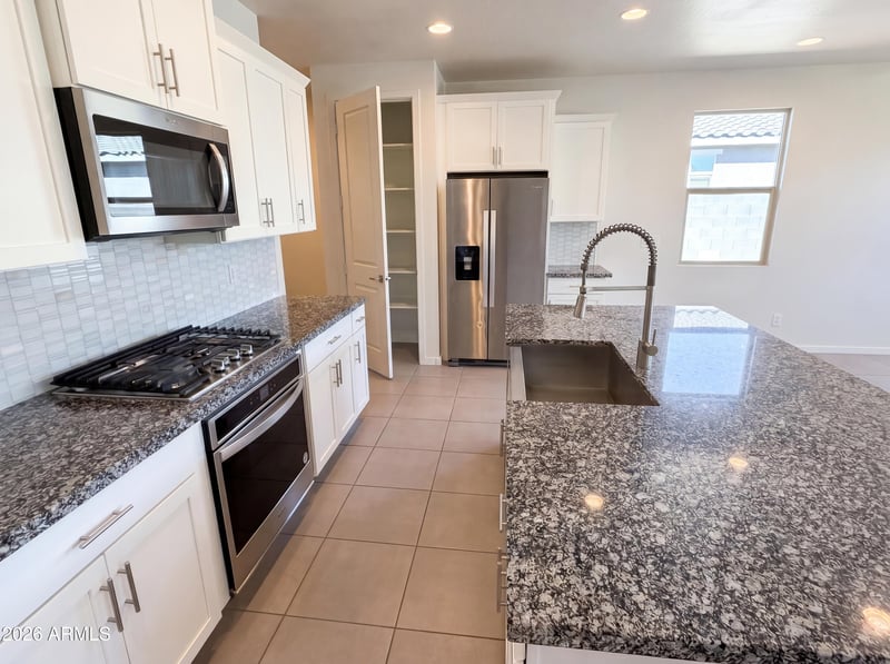 17722 Pinnacle Vista Dr, Surprise, AZ 85387