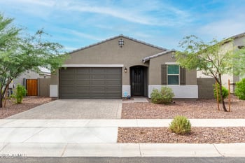 17729 Fetlock Trl, Surprise, AZ 85387