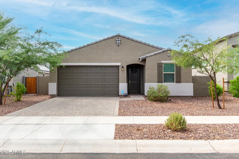17729 Fetlock Trl, Surprise, AZ 85387