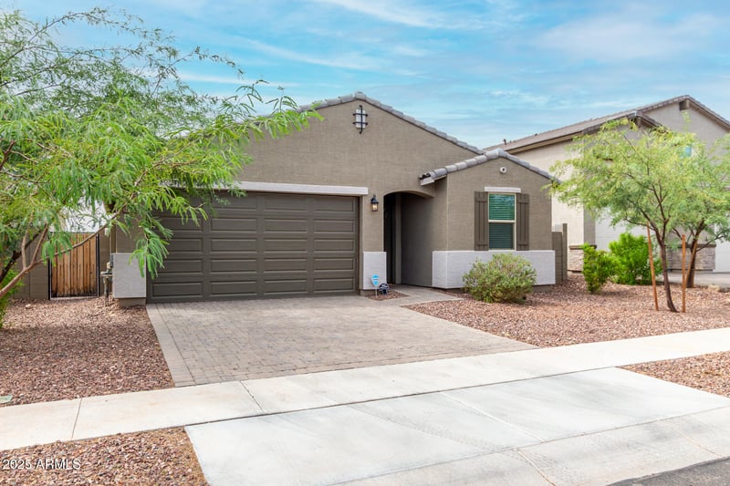17729 Fetlock Trl, Surprise, AZ 85387