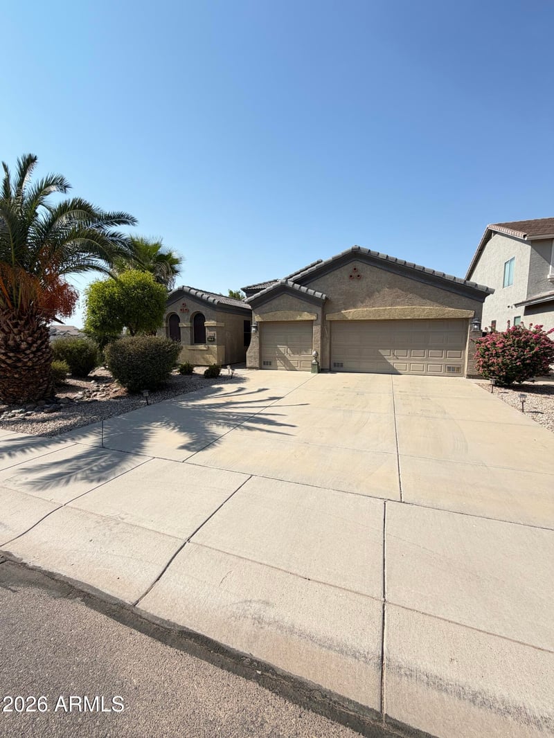 1774 W Green Tree Dr, San Tan Valley, AZ 85144