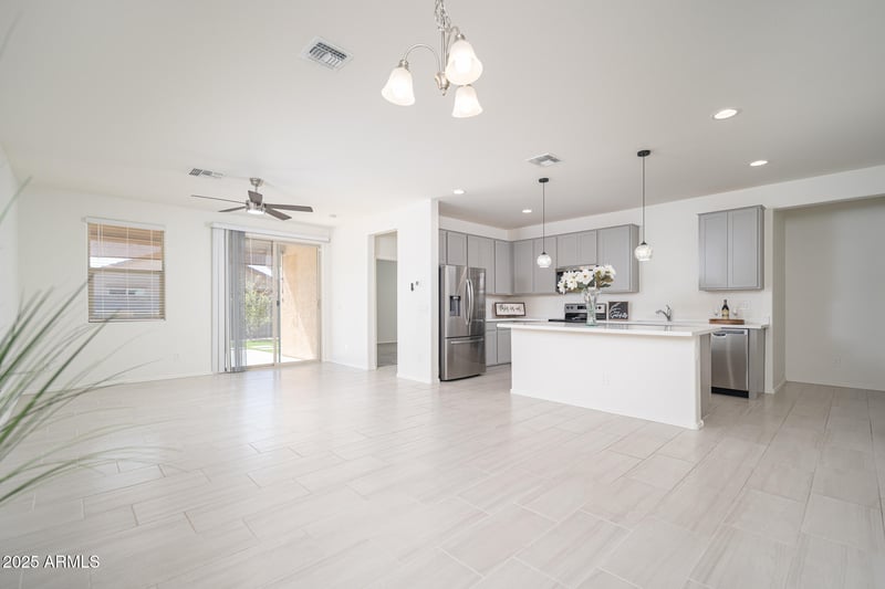 17743 Jessie Ln, Surprise, AZ 85387