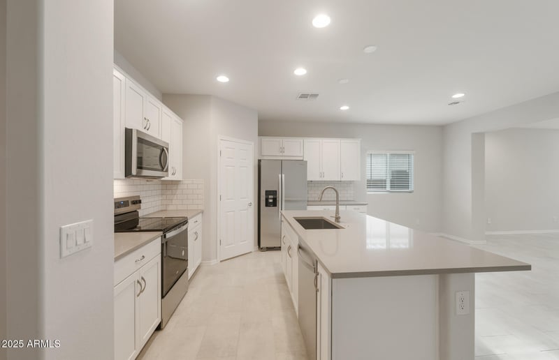 17758 Getty Dr, Goodyear, AZ 85338