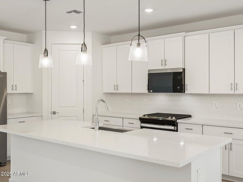 17764 Odeum Ln, Goodyear, AZ 85338