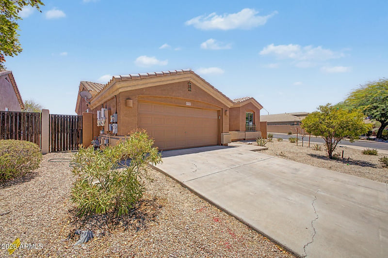 17767 Desert View Ln, Goodyear, AZ 85338