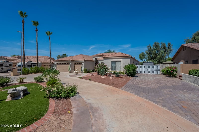 17770 66th Ln, Glendale, AZ 85308
