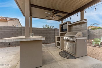 17774 Via De Luna Dr, Surprise, AZ 85387