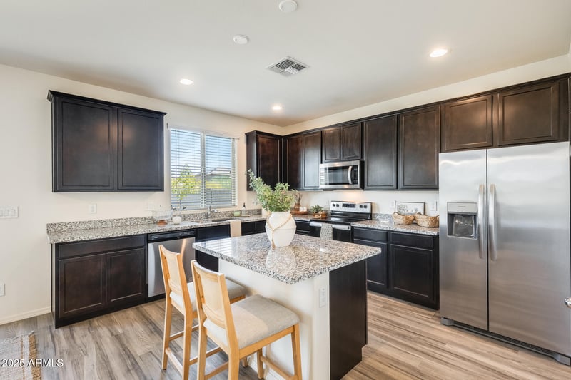 17786 Paraiso Dr, Surprise, AZ 85387