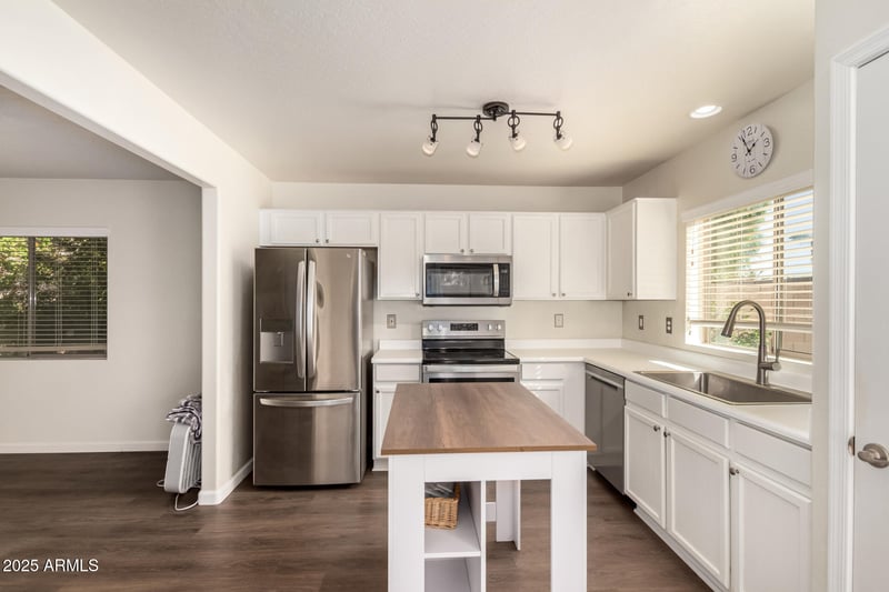 17791 Calavar Rd, Surprise, AZ 85388