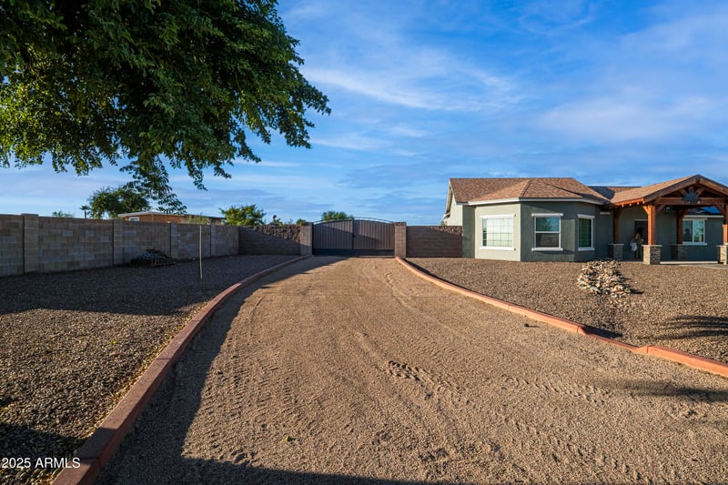 17802 Norwich Dr, Surprise, AZ 85387