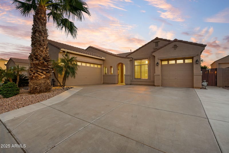 17803 Dreyfus St, Surprise, AZ 85388