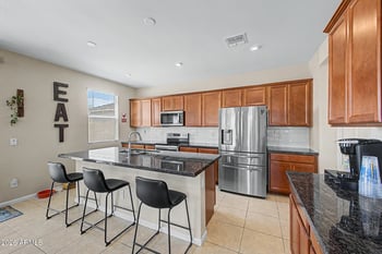 17805 W Daley Ln, Surprise, AZ 85387