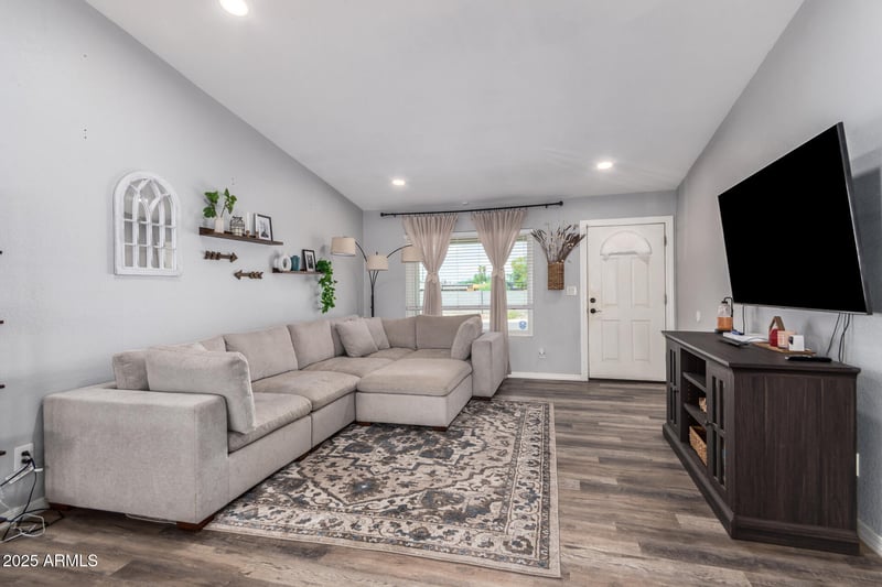 17809 34th Ave, Phoenix, AZ 85053