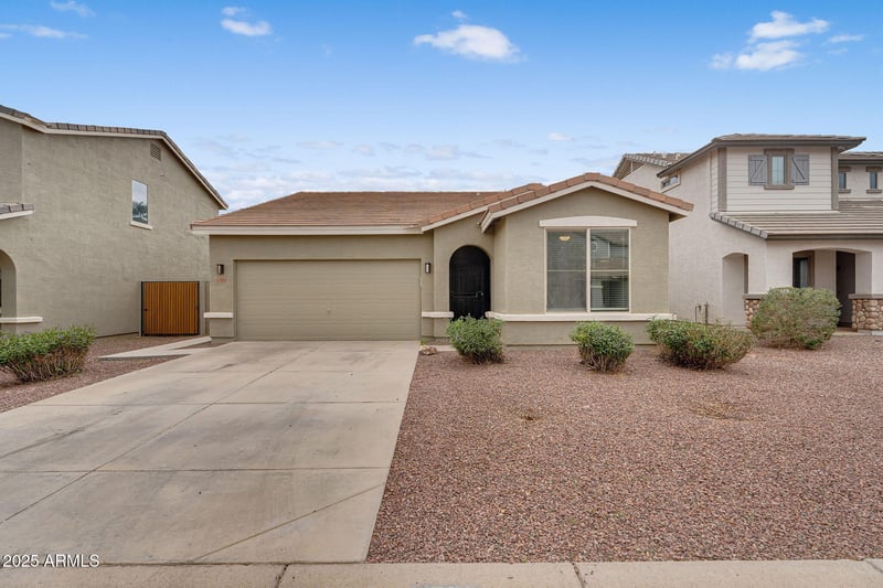 1781 Gold Mine Way, San Tan Valley, AZ 85144