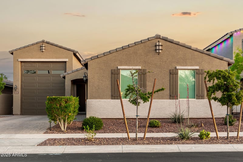 17813 Pinnacle Vista Dr, Surprise, AZ 85387