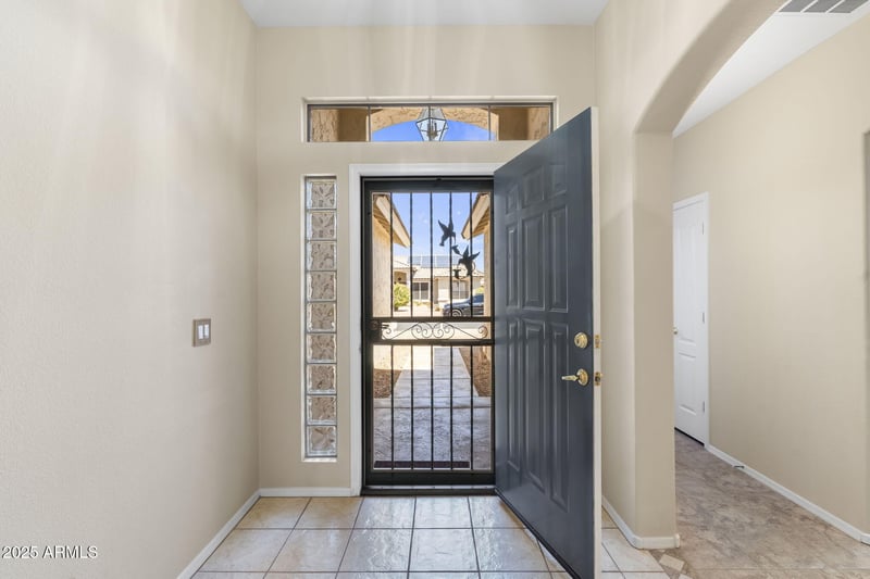 17813 Primrose Ln, Surprise, AZ 85374