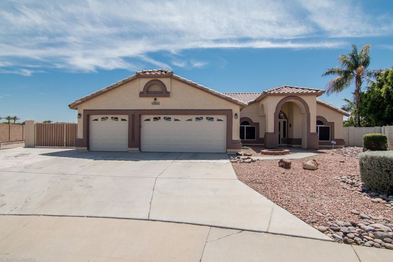 17821 N 83rd Dr, Peoria, AZ 85382