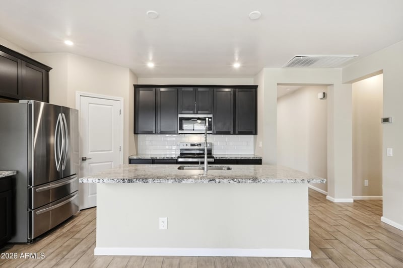 17821 Villa Hermosa Ln, Surprise, AZ 85387