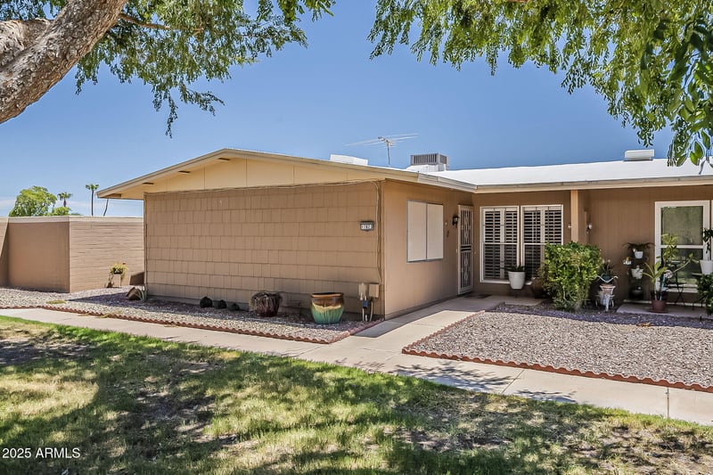 17823 99th Dr, Sun City, AZ 85373