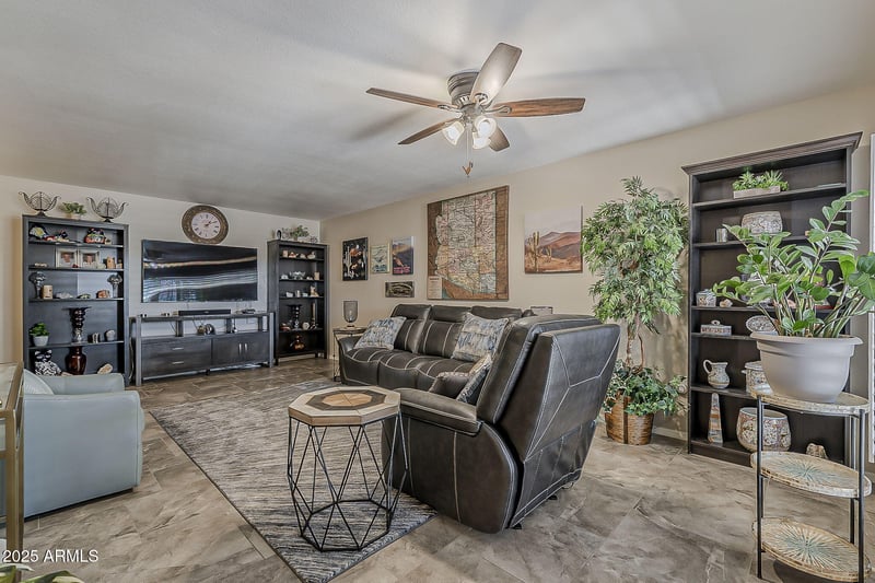 17823 99th Dr, Sun City, AZ 85373