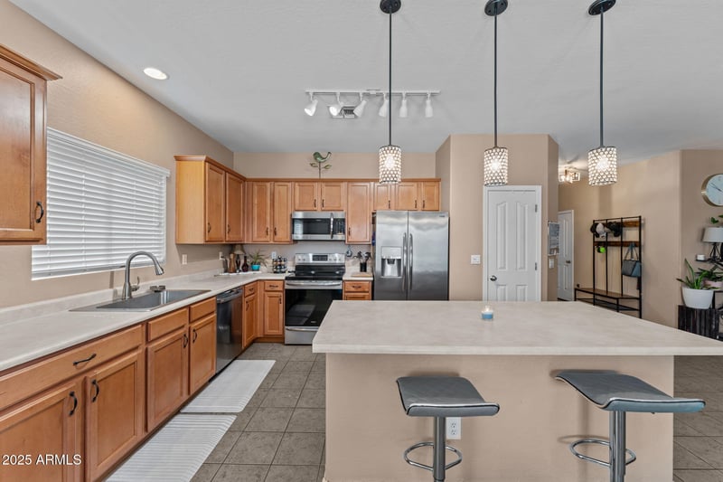 17826 Port Royale Ln, Surprise, AZ 85388