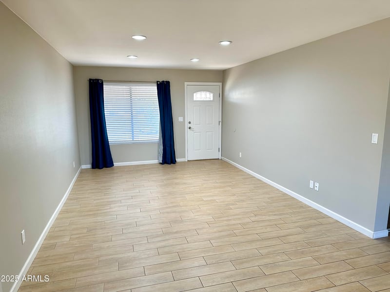 17828 48th Dr, Glendale, AZ 85308
