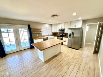 17828 48th Dr, Glendale, AZ 85308
