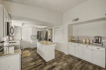 17837 45th Ave, Glendale, AZ 85308