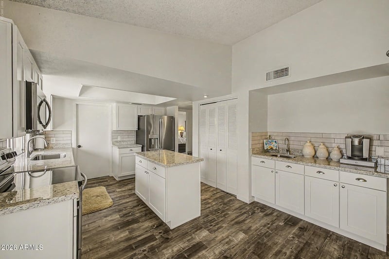 17837 45th Ave, Glendale, AZ 85308