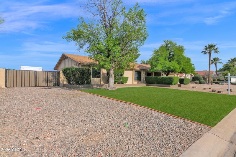 17837 N 75th Dr, Glendale, AZ 85308