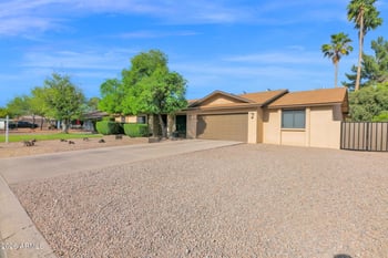 17837 75th Dr, Glendale, AZ 85308