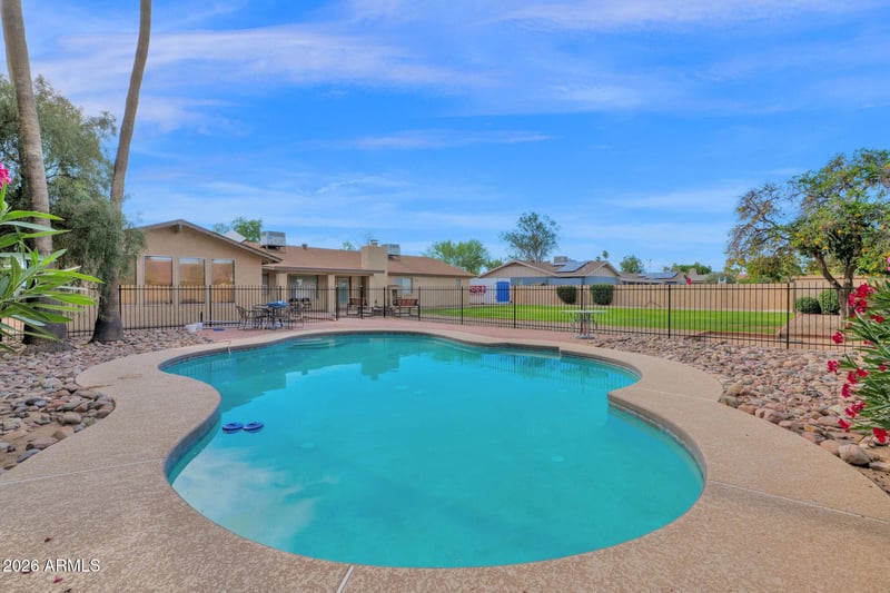 17837 N 75th Dr, Glendale, AZ 85308
