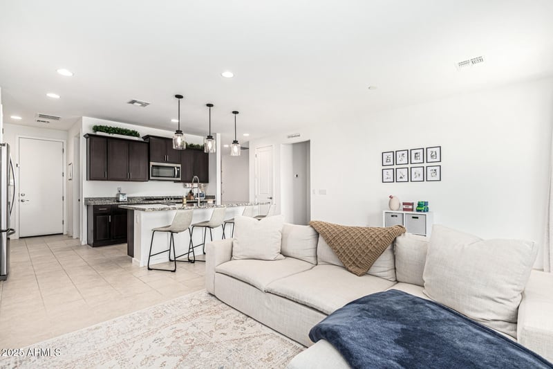 17837 Pinnacle Vista Dr, Surprise, AZ 85387
