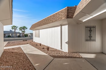 17841 Willowbrook Dr, Sun, AZ 85373