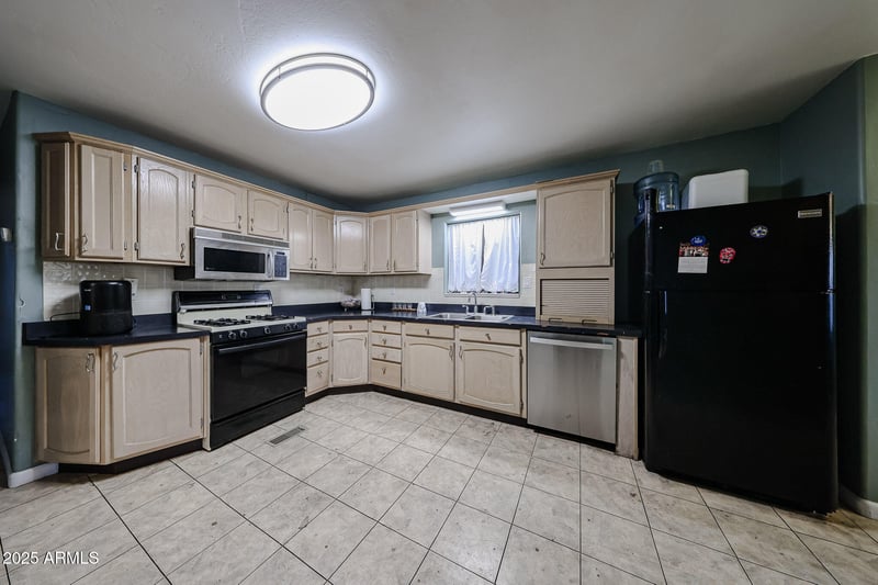 17845 6th St, Phoenix, AZ 85022