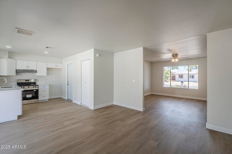 17848 34th Ln, Phoenix, AZ 85053
