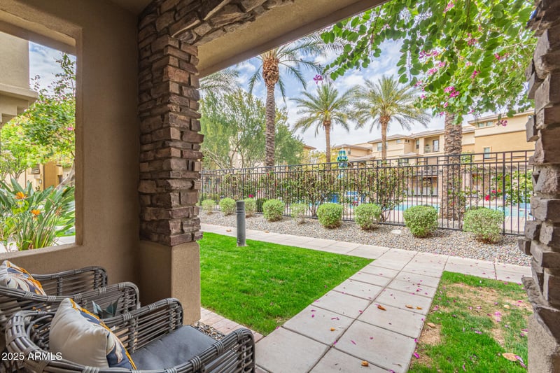 17850 68th St #1103, Phoenix, AZ 85054