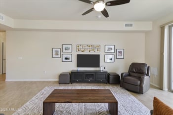 17850 68th St #2088, Phoenix, AZ 85054