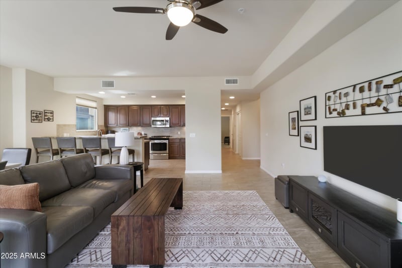 17850 68th St #2088, Phoenix, AZ 85054