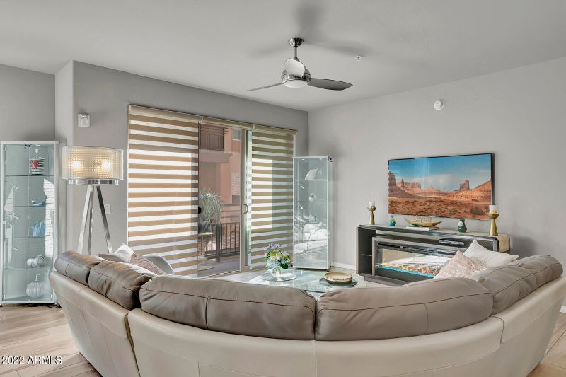 17850 N 68th St #2120, Phoenix, AZ 85054